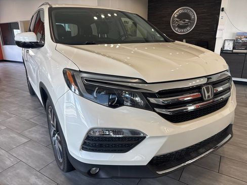 Used 2017 Honda Pilot Elite image 2