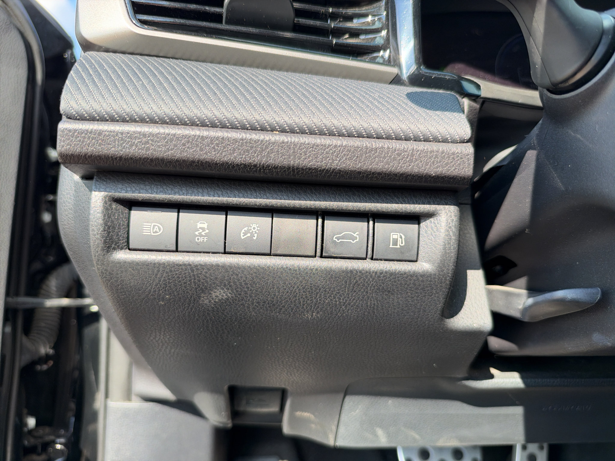 Used 2025 Toyota Camry SE FWD image 22