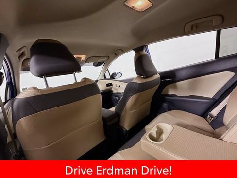 Certified 2018 Toyota Prius Three FWD image 10