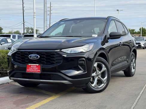 Used 2025 Ford Escape ST-Line image 2