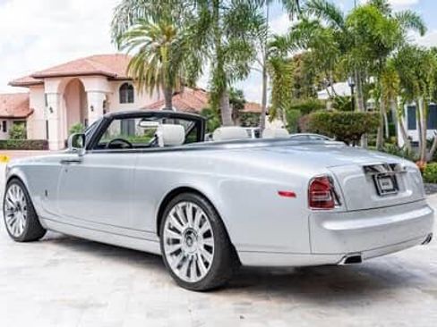 Used 2014 Rolls-Royce Phantom Drophead Coupe image 9