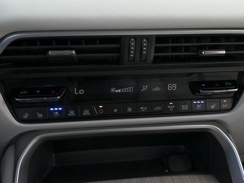 Certified 2024 MAZDA CX-90 Plug-In Hybrid w/ Premium Plus image 36