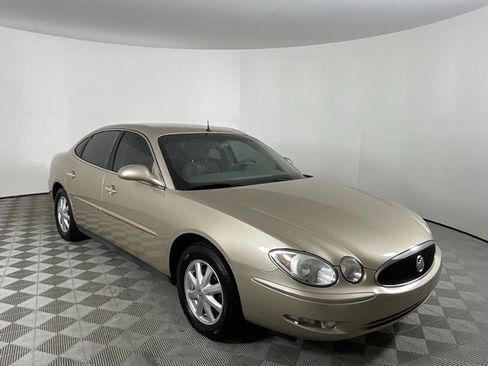 Used 2005 Buick LaCrosse CX image 3