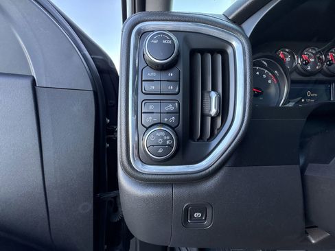 Used 2020 Chevrolet Silverado 1500 LT Trail Boss image 17