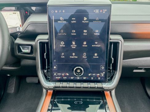 Used 2025 GMC Yukon XL Denali w/ Sun & Power Step Package image 49