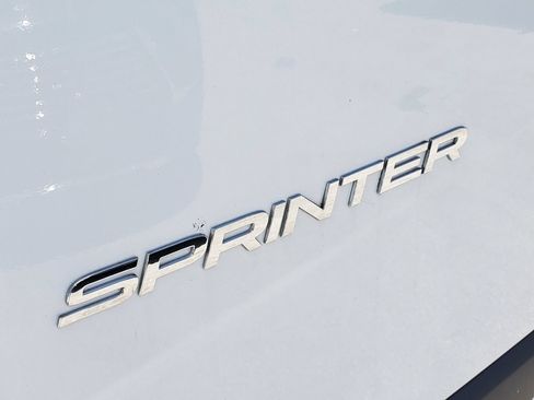 Used 2025 Mercedes-Benz Sprinter 2500 image 6