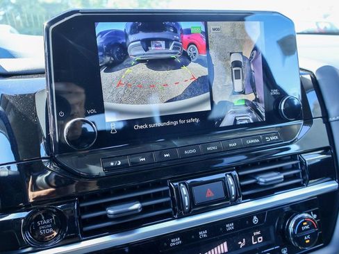 New 2025 Nissan Pathfinder SL w/ Lighting Package (N92) image 4