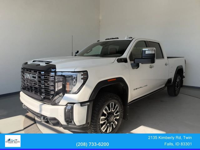 Used 2024 GMC Sierra 3500 Denali Ultimate AWD/4WD image 3