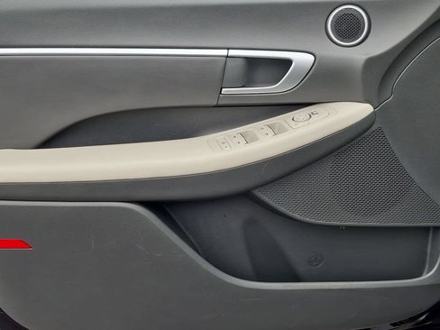 Used 2025 Hyundai Sonata SEL FWD image 11