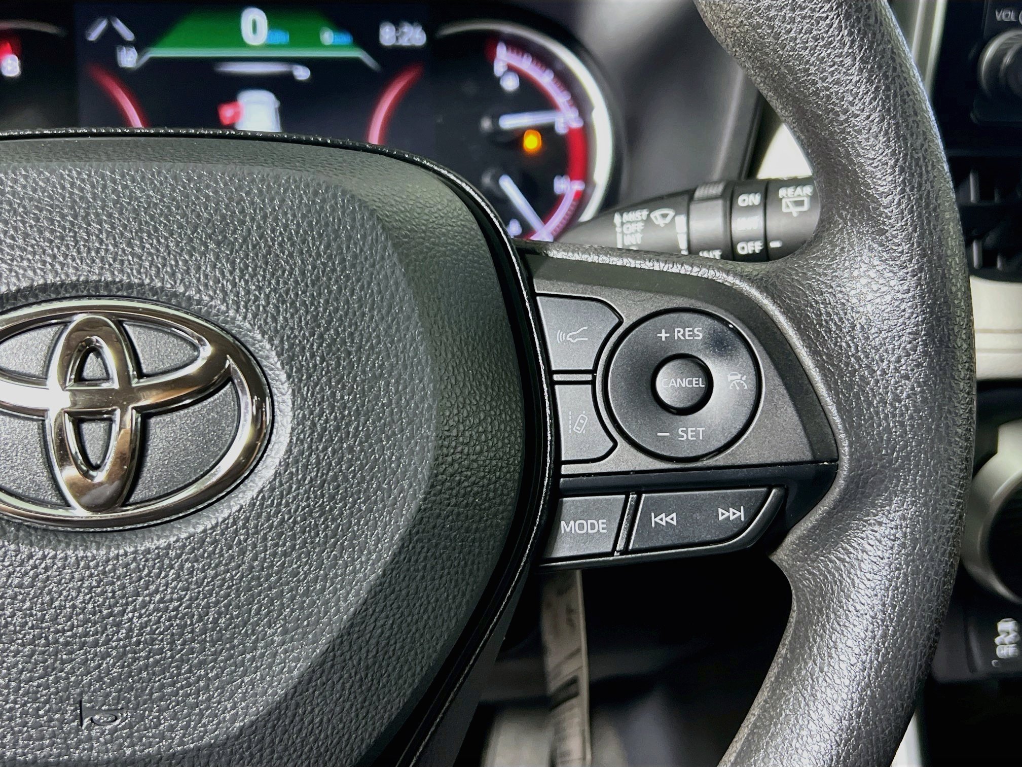 Used 2025 Toyota RAV4 XLE w/ Convenience Package FWD image 19