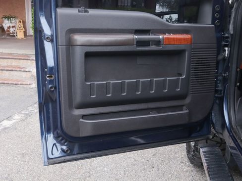 Used 2016 Ford F350 King Ranch w/ King Ranch w/Chrome Package image 17