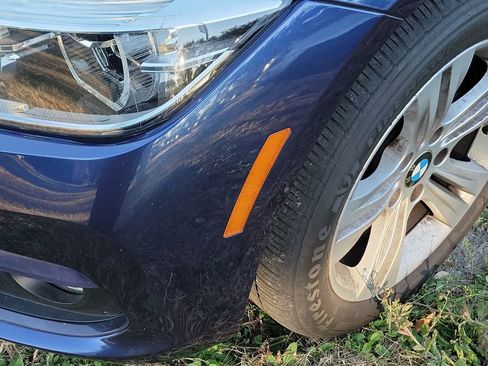 Used 2018 BMW 330i 330i w/ Convenience Package image 10