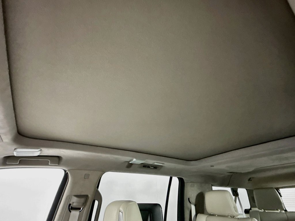 Used 2025 Cadillac Escalade ESV Sport Platinum w/ LPO, Floor Liner Package AWD/4WD image 22