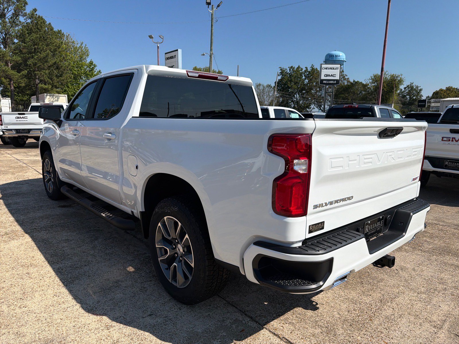 New 2026 Chevrolet Silverado 1500 RST w/ Z71 Off-Road Package AWD/4WD image 4