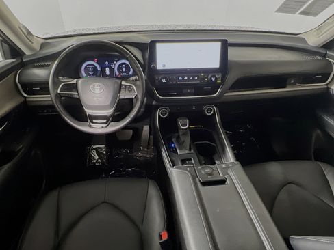 Used 2025 Toyota Grand Highlander AWD Hybrid image 30