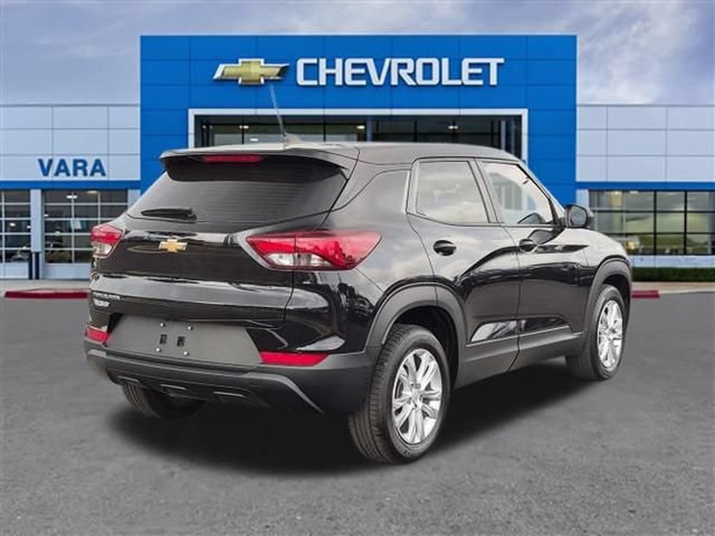 Used 2023 Chevrolet TrailBlazer LS FWD image 5