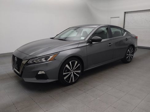 Used 2022 Nissan Altima 2.5 SR image 2