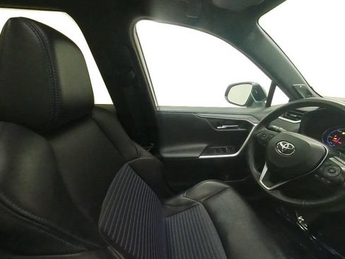 Certified 2021 Toyota RAV4 XSE AWD/4WD image 33