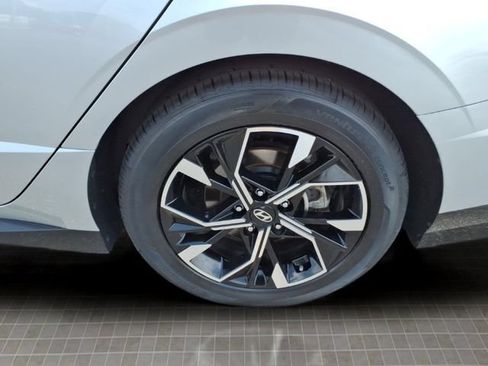 Used 2024 Hyundai Sonata SEL FWD image 13