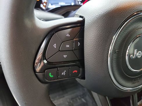 Used 2022 Jeep Renegade Altitude image 13