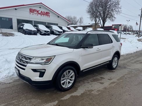 Used 2018 Ford Explorer XLT w/ Equipment Group 202A image 1
