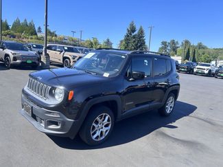 Used 2015 Jeep Renegade Latitude AWD/4WD video 1