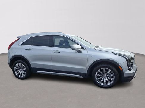 Used 2021 Cadillac XT4 Premium Luxury w/ Technology Package image 7