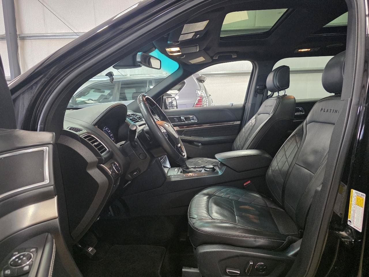 Used 2017 Ford Explorer Platinum AWD/4WD image 11