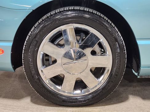 Used 2002 Ford Thunderbird w/Hardtop Premium image 25