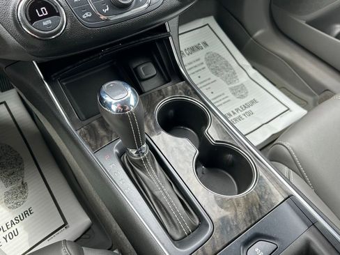 Used 2014 Chevrolet Impala LT FWD image 24