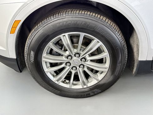 Used 2018 Cadillac XT5 Luxury image 38