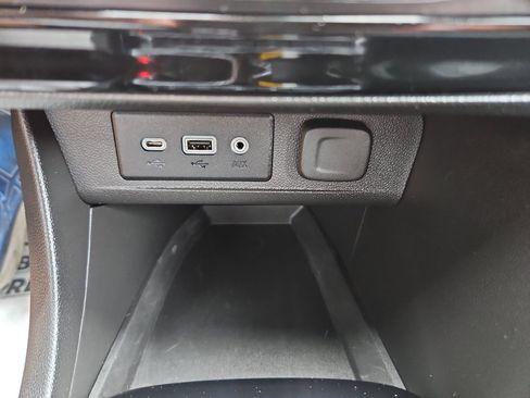 Used 2021 Buick Encore GX Select image 33