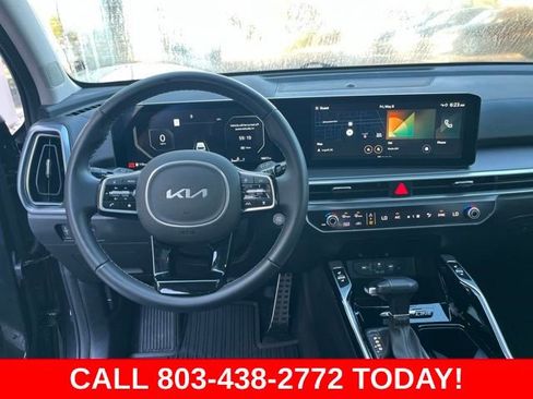 Used 2025 Kia Sorento SX FWD image 17