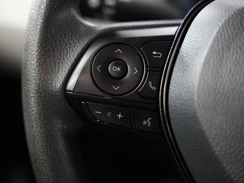 Used 2020 Toyota Corolla LE image 12