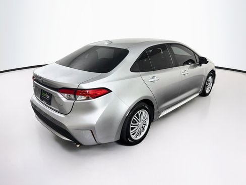 Used 2022 Toyota Corolla LE FWD image 9