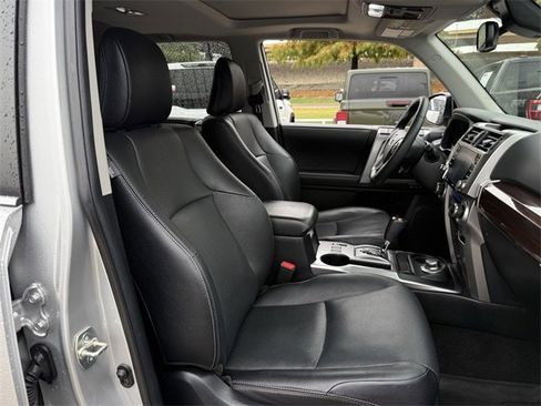 Used 2022 Toyota 4Runner Limited image 31