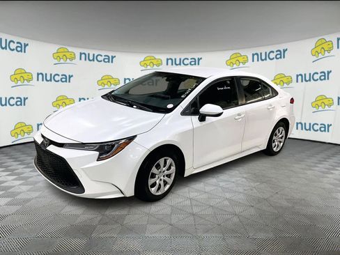 Certified 2020 Toyota Corolla LE image 2