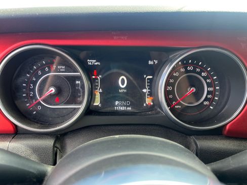 Used 2018 Jeep Wrangler Unlimited Rubicon AWD/4WD image 13