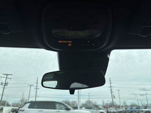 Used 2025 Buick Envista Sport Touring w/ Convenience I Package image 27