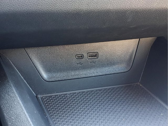 Certified 2026 Chevrolet Equinox LT AWD/4WD image 9