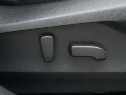 Used 2023 Subaru Outback Limited image 29