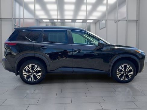 Used 2023 Nissan Rogue SV w/ SV Premium B Package image 4