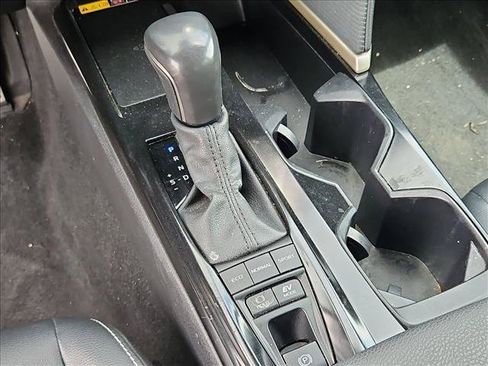Used 2025 Toyota Camry SE FWD image 14
