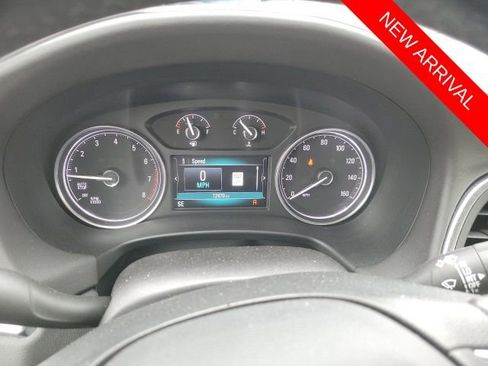 Used 2019 Buick Enclave Essence image 9