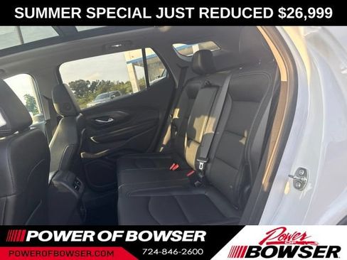 Used 2024 GMC Terrain SLT w/ Infotainment Package II AWD/4WD image 4
