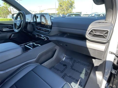 Used 2026 Chevrolet Silverado EV LT image 16