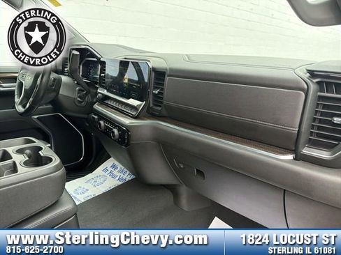 Used 2022 Chevrolet Silverado 1500 LT w/ Z71 Off-Road Package image 11