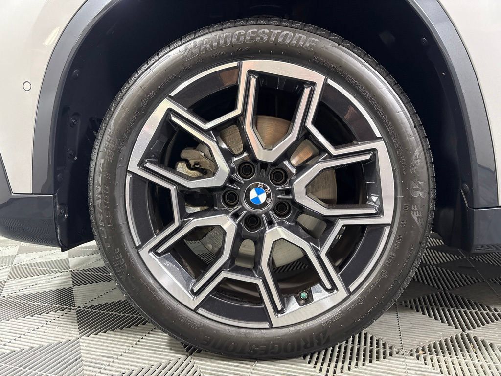 Certified 2026 BMW X1 xDrive28i w/ Technology Package AWD/4WD image 8