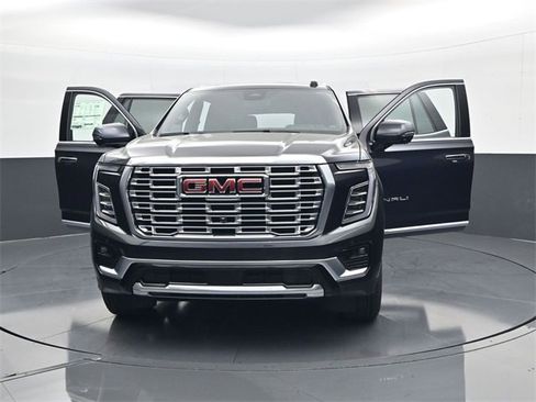 New 2026 GMC Yukon Denali w/ Sun & Power Step Package image 32