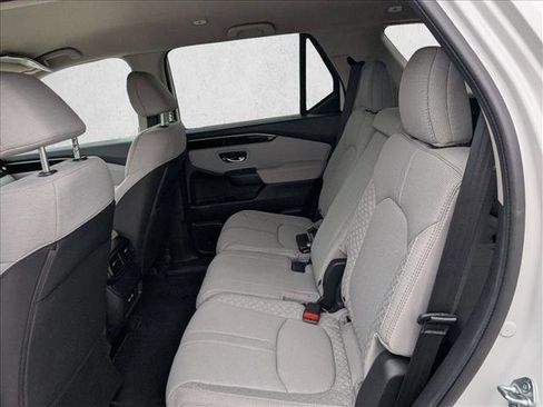 Certified 2023 Honda Pilot LX image 18
